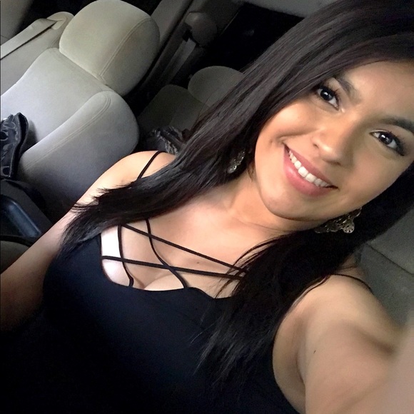 Meet your Posher, Vianey - Picture 1 of 1